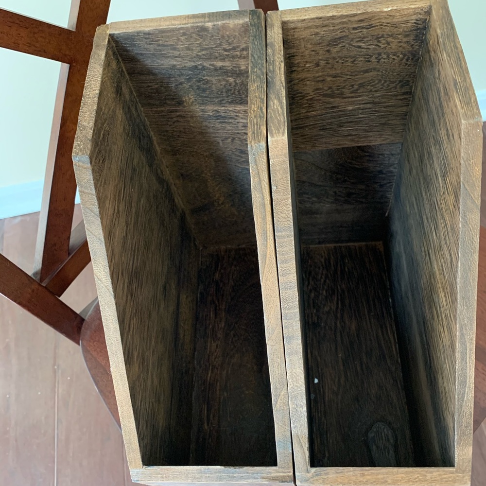 Book ends / book holders